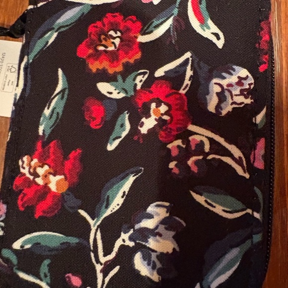 Vera Bradley Travel Pill Case Perennials Noir NWT - Picture 6 of 8